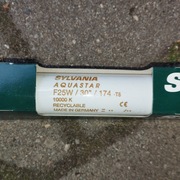 26) ŚWIETLÓWKA SYLWANIA AQUASTAR 25W 74CM 1000K  