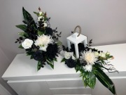 Kompozycja kwiatowa z lampionem PREMIUM, czerń i biel