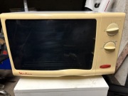 Kuchenka mikrofalowa Moulinex