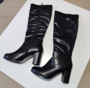 Buty kozaki z eko skóry ocieplane 