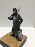 figurka rycerz krzyżowiec 