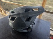 Kask rowerowy Fox Racing Dropframe Pro Camo grey camo L
