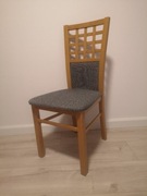 Krzesło drewniane beżowe