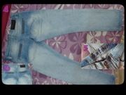 Tommy HILFIGER DENIM model SCANTON rodzaj Slimfit/Low waist/tapered leg