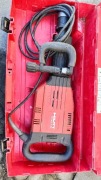 Młot Hilti TE 905-AVR