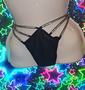 Stringi Victoria's Secret, czarne, błyszczące z gwiazdką rozmiar L/170/80A