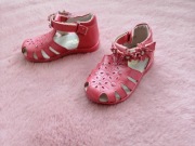 Sandałki dziewczęce