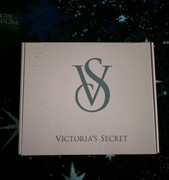 Pudełko prezentowe Victoria's Secret rozmiar M 28x24x7 cm