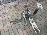 ZWROTNICA PIASTA WAHACZ AMORTYZATOR PRAWY TYŁ MERCEDES CLA 117 4X4 4matic