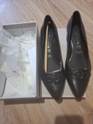 Skórzane czółenka tamaris r 42