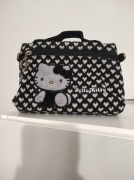 Hello Kitty kosmetyczka czarna w serduszka