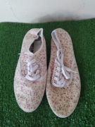 Buty nowe rozmiar 40