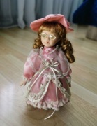 Mała Lalka Porcelanowa 