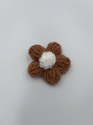 Kwiatek na szydełku