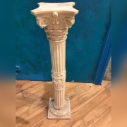 Kolumna postument 290 zł