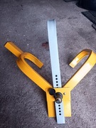 Blokada na koło samochodowe 