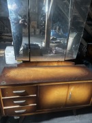 Sypialnia z lat 70 do odrestaurowania