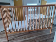 Łóżeczko dziecięce drewniane + dodatki