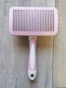 Vinabo szczotka samo oczyszczająca dla zwierząt domowych różowa