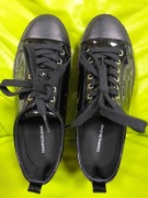 Calvin Klein Jeans Lakierowane sneakersy na platformie czarne 38 nowe