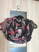 Zwiewna apaszka chusta komin czarno różowa