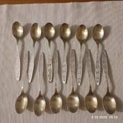 12 łyzeczek deserowych z pozłacanymi koncowkami