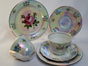 2 zestawy śniadaniowe Kahla GDR – porcelana iryzowana