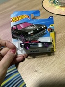 Hot wheels DMC Delorean autko 
