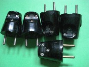 Wtyczki zaśilające-okres PRL.