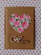 Kartka ręcznie malowana z sercem z napisem Walentynka