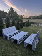 Zestaw mebli ogrodowych z palet. Dwie ławki + stolik 