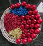 Zestaw ozdób choinkowych ozdoby bombki łańcuch na choinkę na święta 32 elem