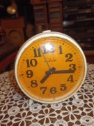 Stary mały niemiecki budzik Nakręcany Ruhla sprawny