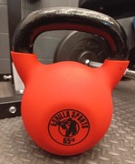 kettlebell żeliwny gumowany 65 lbs / 29,5 kg Gorilla