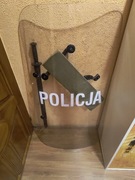 Tarcza policyjna z pałką orginalna