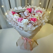 Bukiet prezent Dzień Babci I Dziadka Rafaello Róże mydlane  upominek 