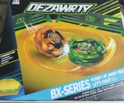 DEZAWRTY ZESTAW 4 BĄCZKI  2 WYRZUTNIE I STADION ZABAWKA  DLA CHŁOPCÓW 6+