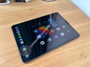 szary tablet iPad Air 4 gen. 10,9” Wi-Fi 256 gb