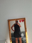 Czarna Sukienka z cekinami