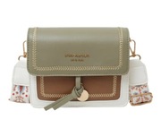 Torebka na ramię cross body z eko skóry zapinana zatrzask regulowany pasek 