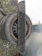 KRATKA SRODKOWA ZDERZAKA PRZOD seat Leon