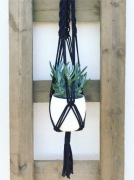 Wiszący kwietnik ze sznurka/ makrama 