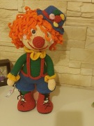 Laleczka klown wykonany na szydełku 37cm