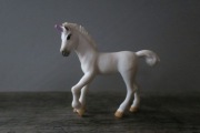 Figurka źrebię jednorożec Schleich źrebak