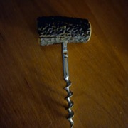 Korkociąg otwieracz do wina z poroża