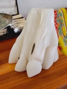 Rzeźba jadeit biały kamień ciężka 2kg Niemcy 14cm