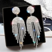 Piekne wiszace kolczyki z cyrkoniami