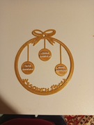 Złota personalizowana zawieszka w kształcie bombki 