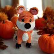 Lisek / lis - maskotka wykonana szydełkiem