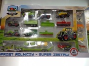 Farma ze sprzętem rolniczym 